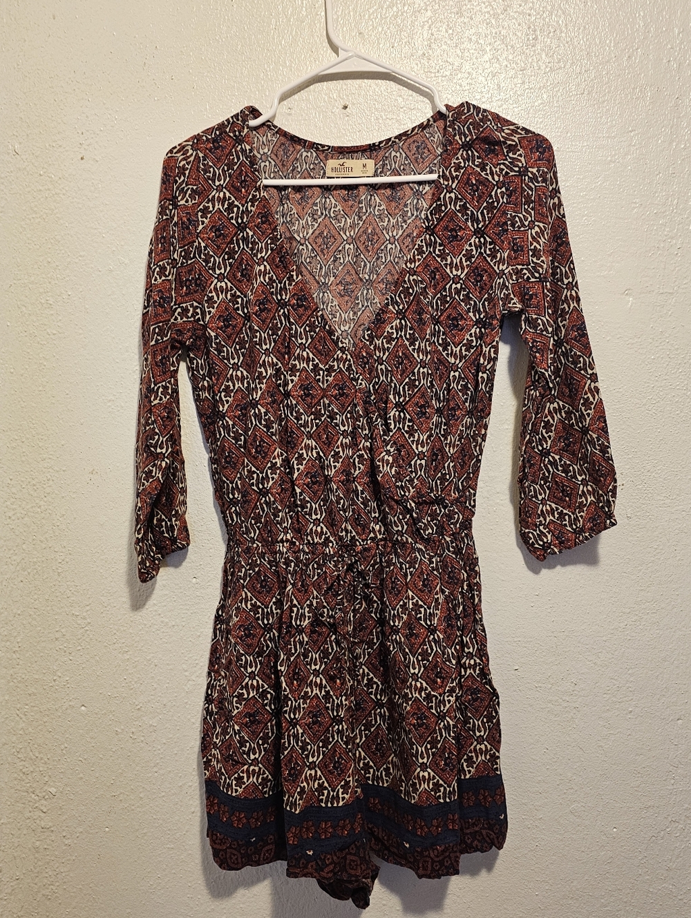 Hollister Rust and Navy Diamond Print V-Neck Romper